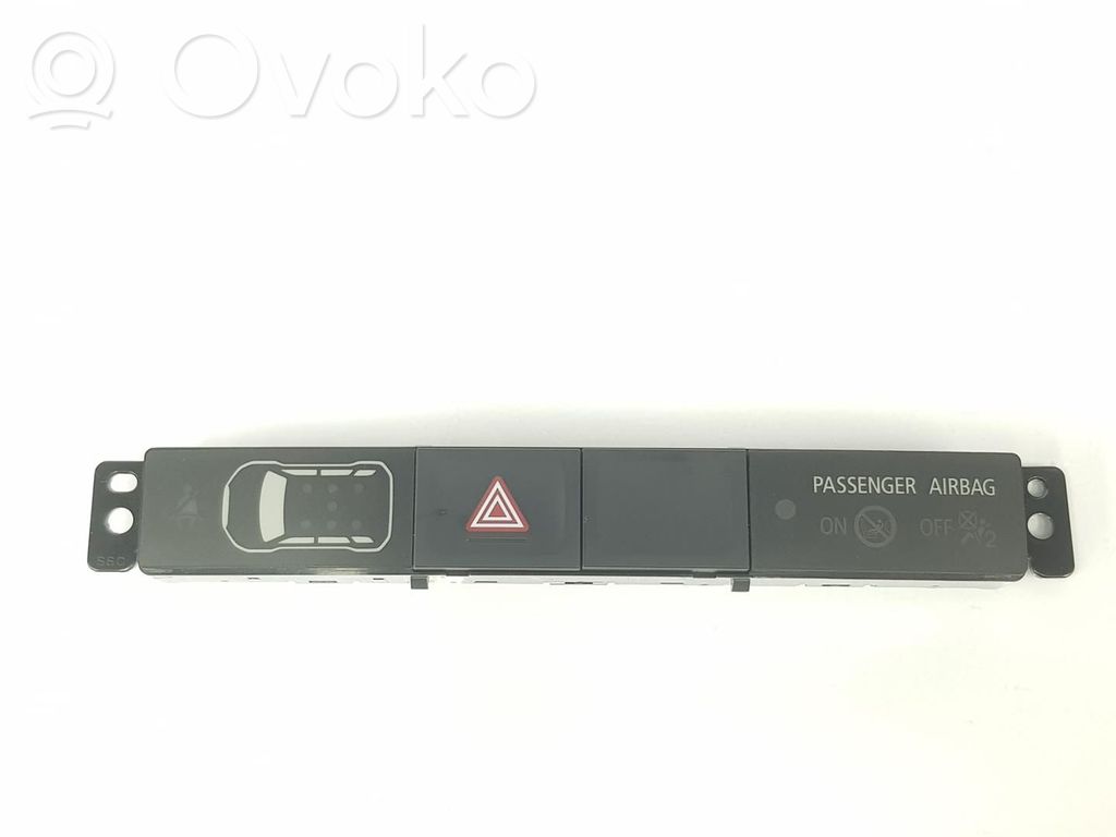 Mitsubishi L200 Other switches/knobs/shifts 