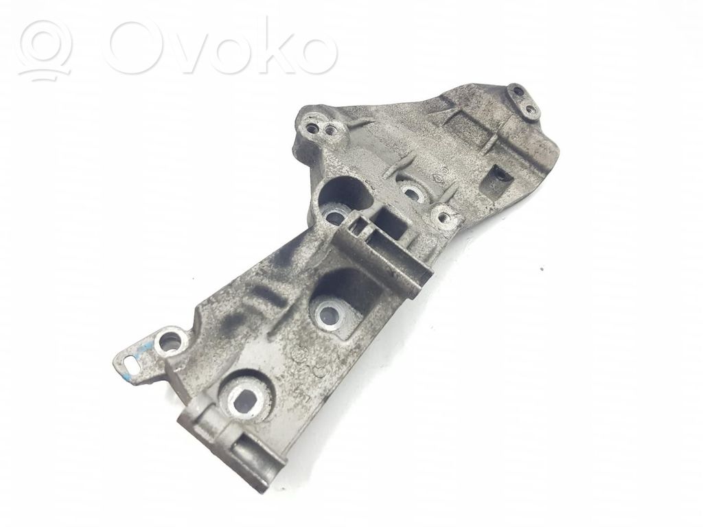 Nissan Qashqai Supporto del generatore/alternatore