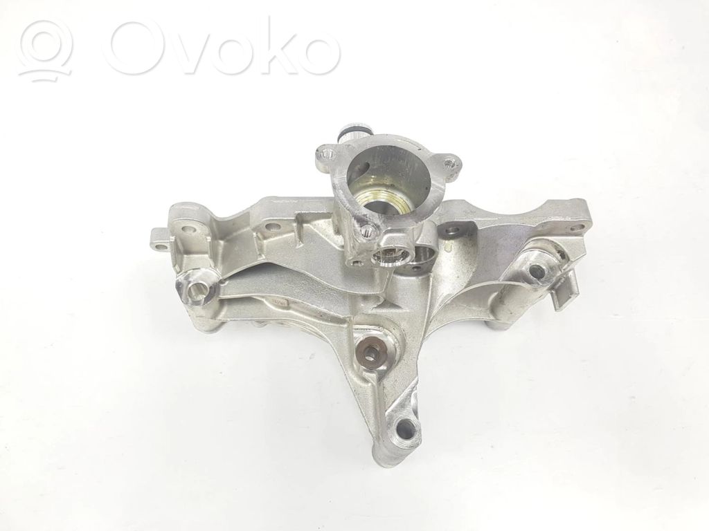 BMW 3 F30 F35 F31 Mocowanie alternatora 