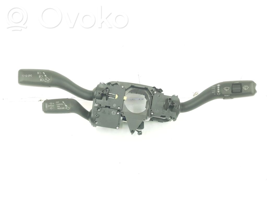Boutons / interrupteurs volant   4E0953513K,4E0953503F