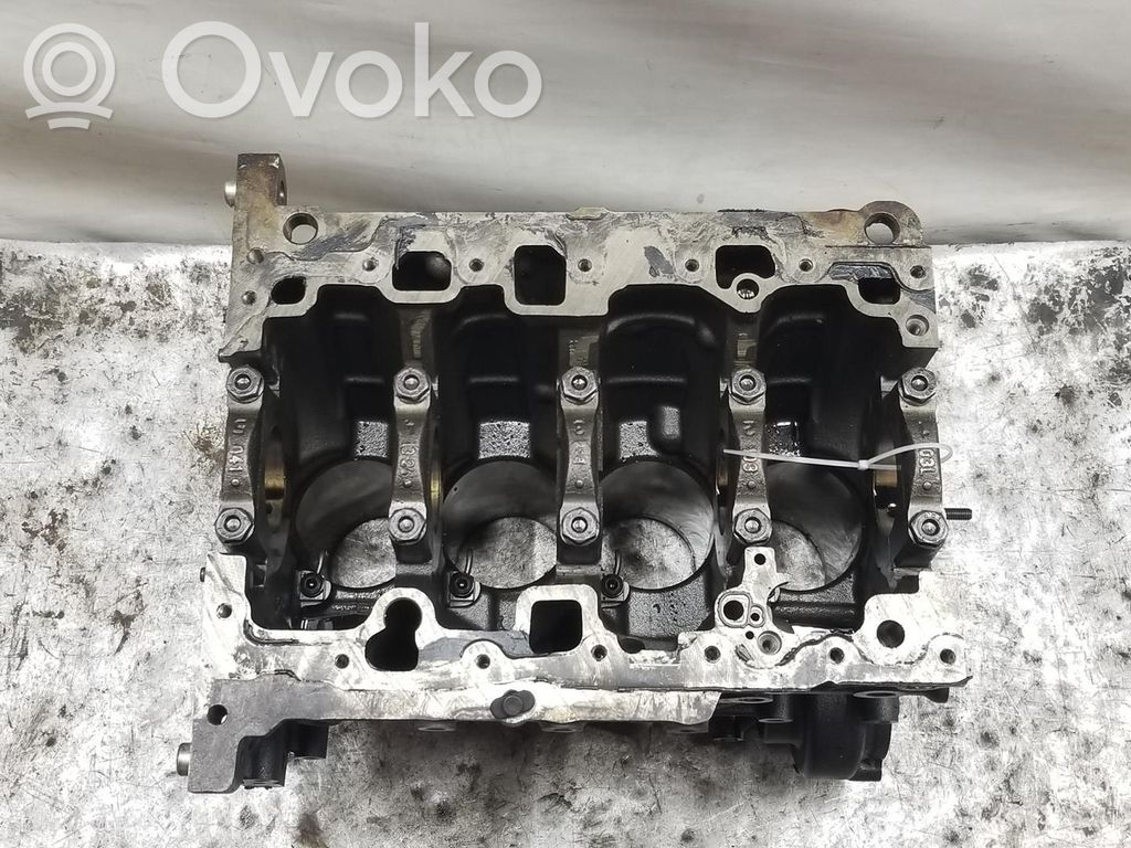 Volkswagen Golf VII Engine block 