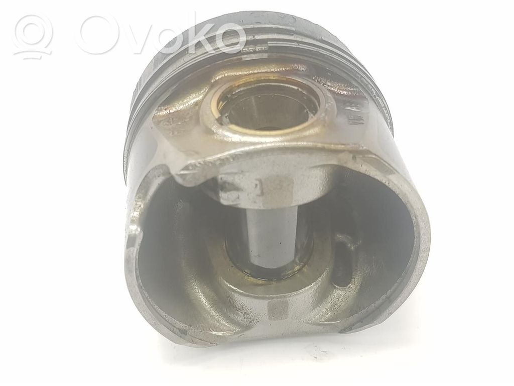 Kolben   04L107065A,04L107065A