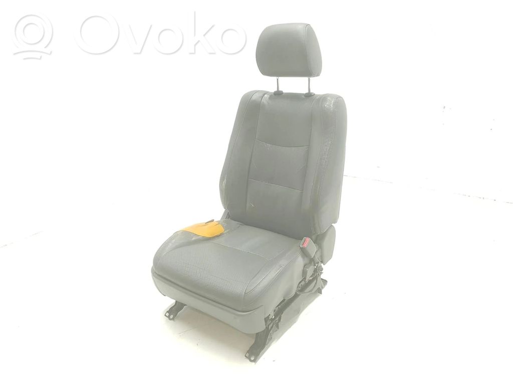 Toyota Land Cruiser (J120) Front passenger seat 
