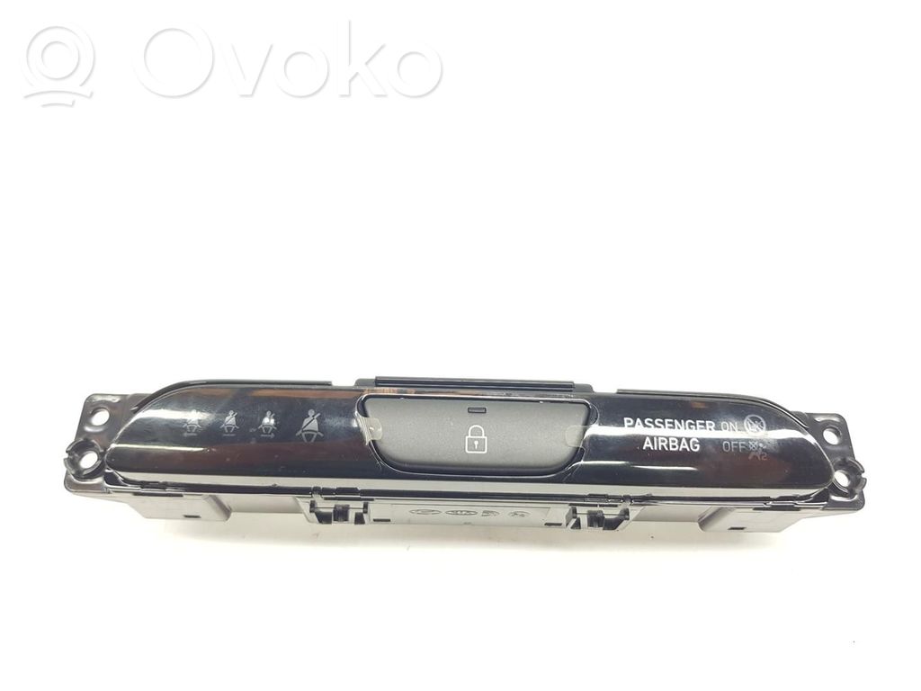 Hyundai i30 Otros interruptores/perillas/selectores 