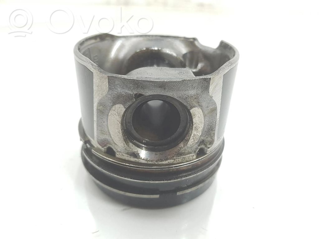 Ford C-MAX II Piston 