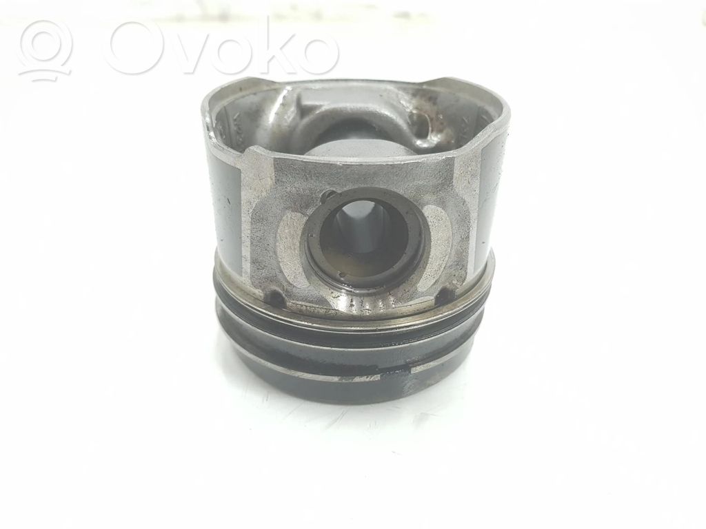 Ford C-MAX II Piston 