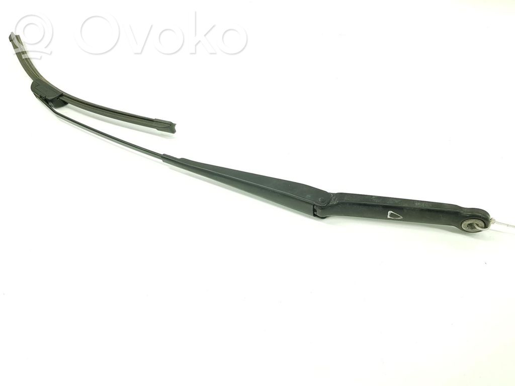 BMW 3 E90 E91 Front wiper blade arm 