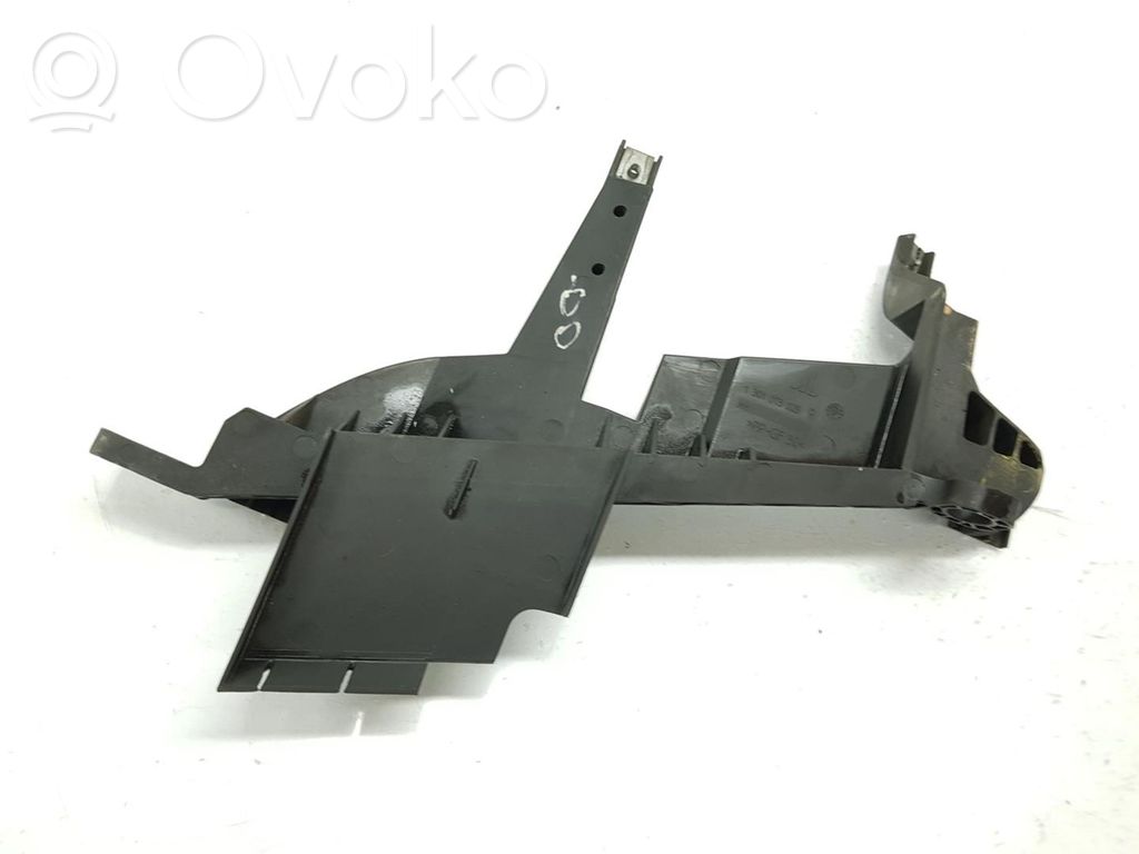 BMW 3 E90 E91 Headlight/headlamp mounting bracket 