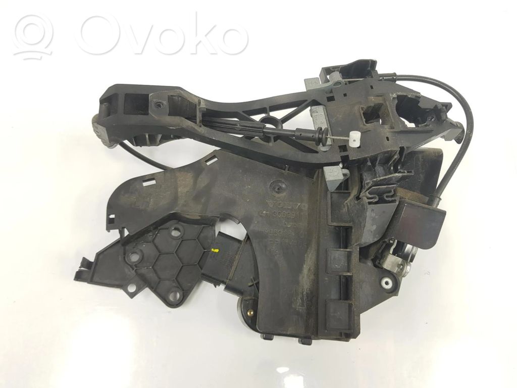 Volvo V50 Zamek drzwi tylnych 