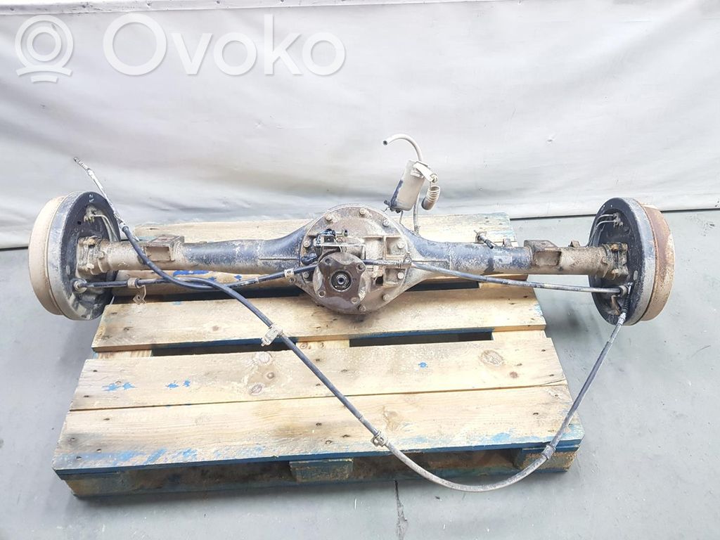 Mitsubishi L200 Aizmugurējais tilts 
