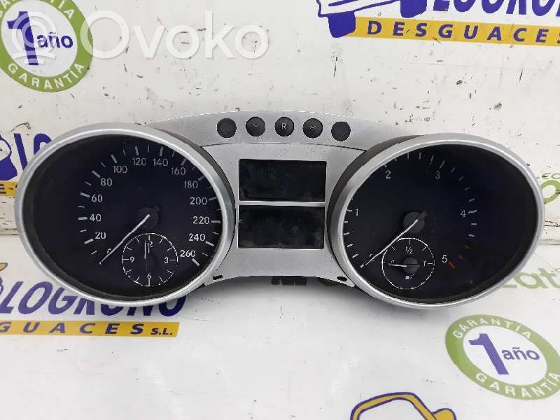 Mercedes-Benz ML W164 Vitezometru (grup de instrumente) 
