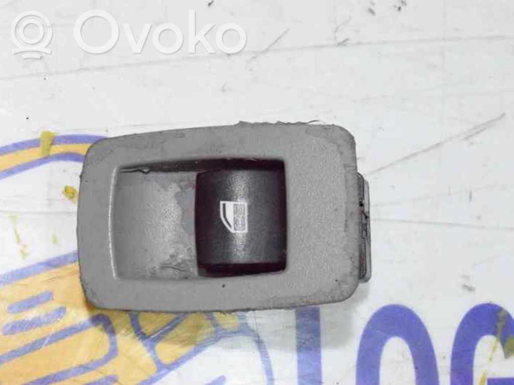 Interruptor del elevalunas eléctrico   61316945875,6945875