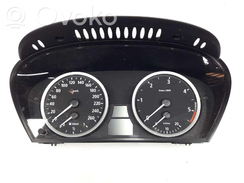 BMW 5 E60 E61 Nopeusmittari (mittaristo) 