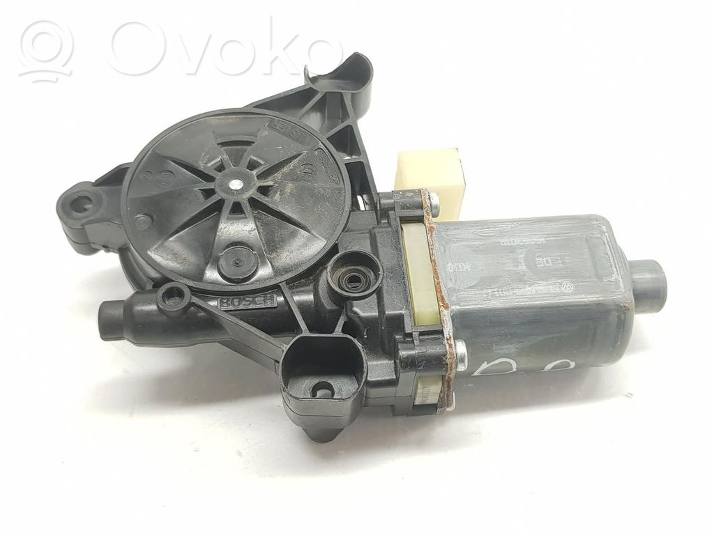 Volkswagen Tiguan Motor macara geam ușă față 