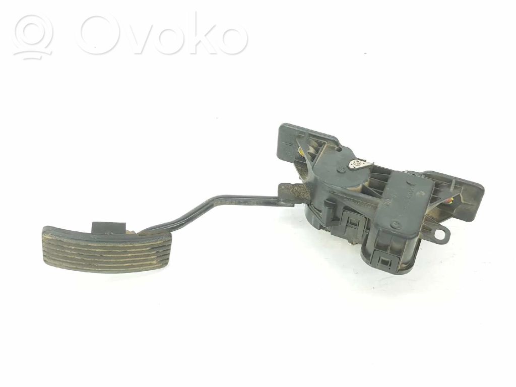 Mitsubishi L200 Accelerator throttle pedal 