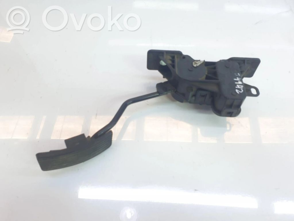 Mitsubishi L200 Accelerator throttle pedal 