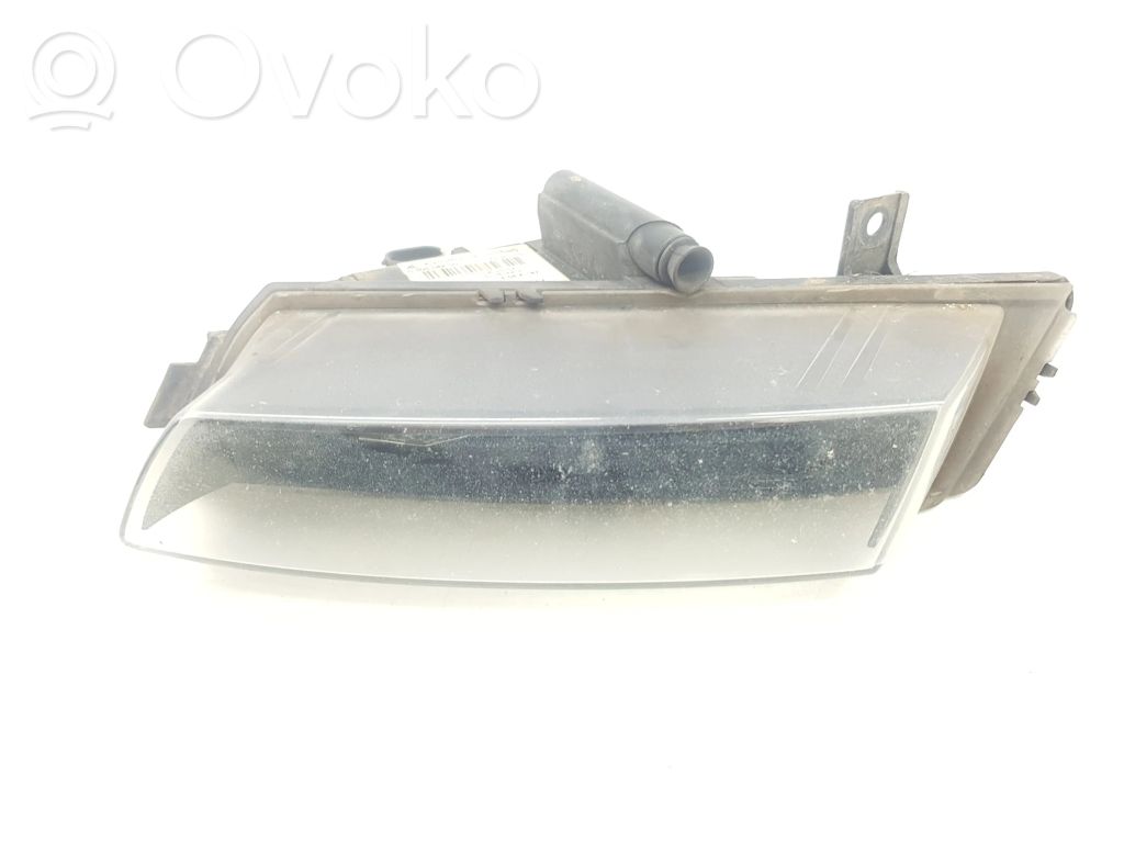 Luz de niebla delantera   7181287,63177181287