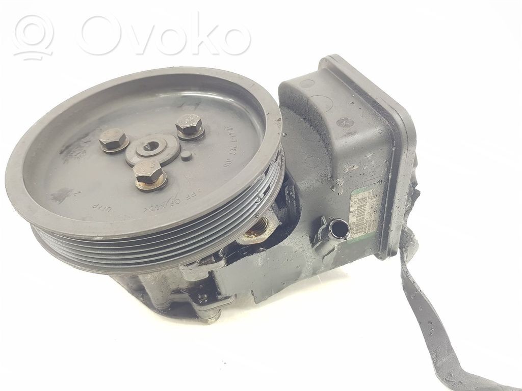 BMW 7 E65 E66 Vairo stiprintuvo siurblys 