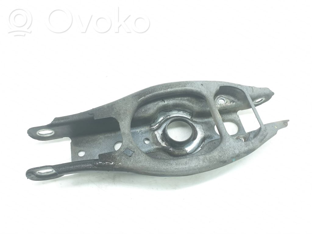 Brazo de suspensión trasero   6772899,33326772899