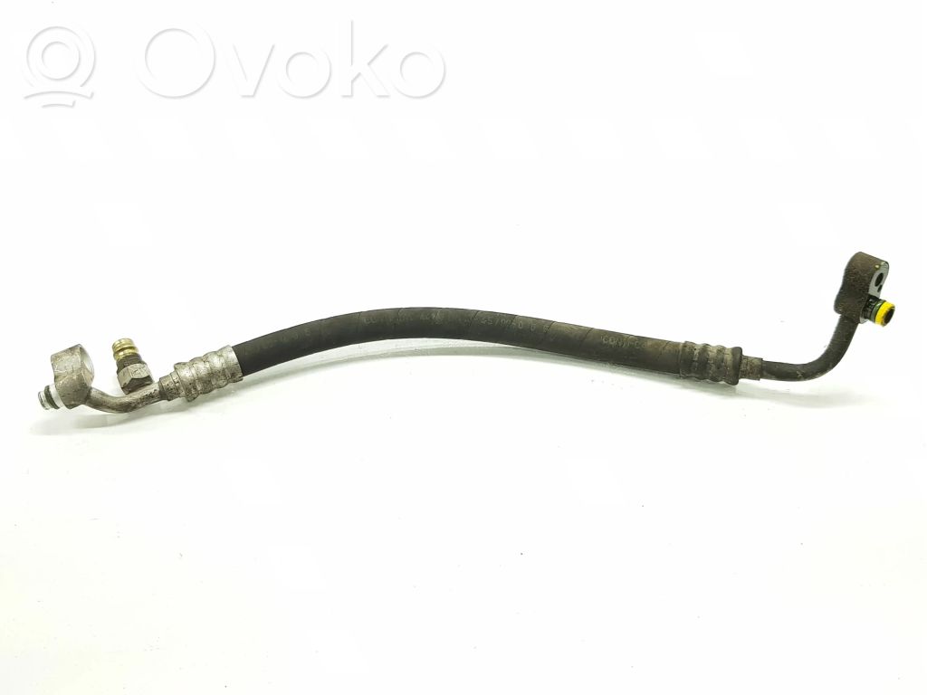BMW 3 E46 Ilmastointilaitteen putki (A/C) 