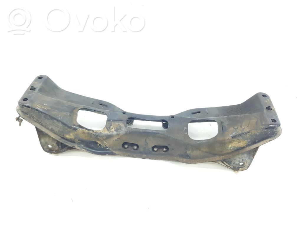 Subaru Impreza III Priekinis traversas 