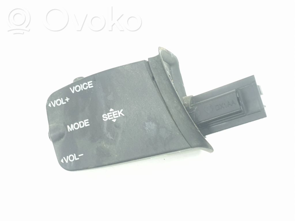 Boutons / interrupteurs volant   758709,1318965
