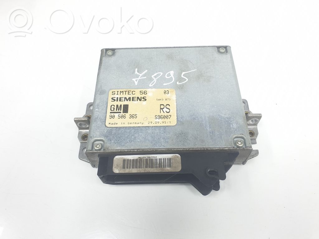 Opel Vectra B Moottorin ohjainlaite/moduuli