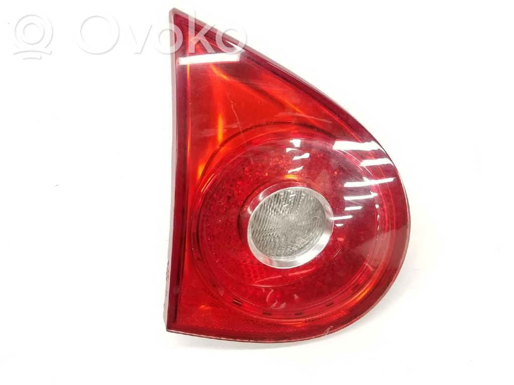 Volkswagen Golf Plus Lampy tylnej klapy bagażnika 