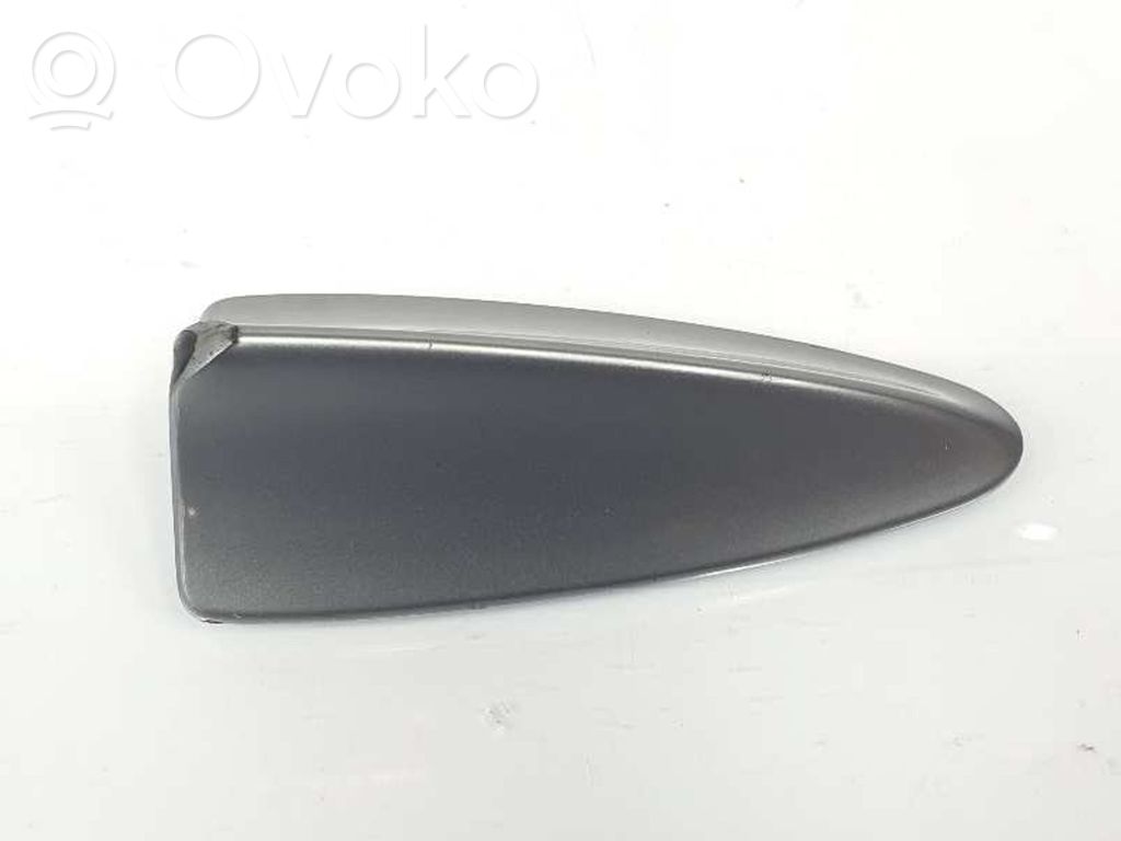 BMW X3 E83 GPS-pystyantenni 