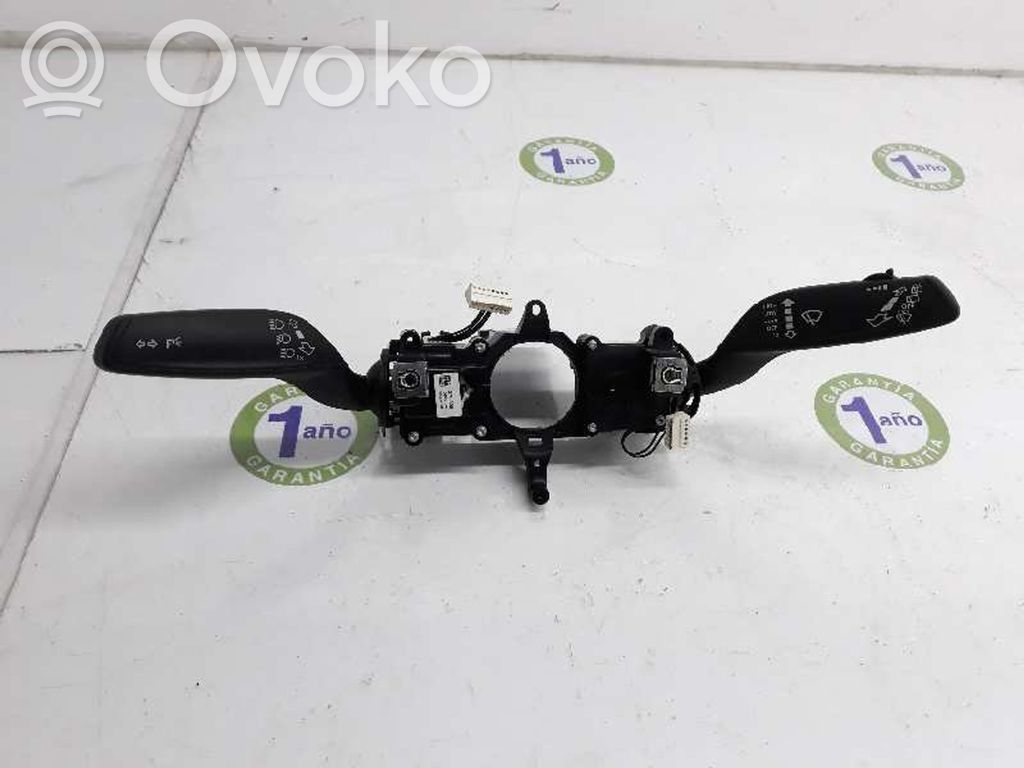 Audi A1 Boutons / interrupteurs volant 