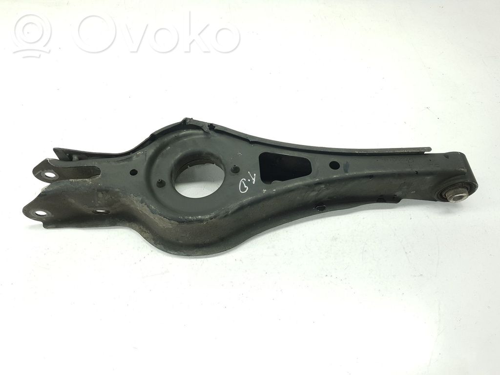 KIA Optima Front lower control arm/wishbone 