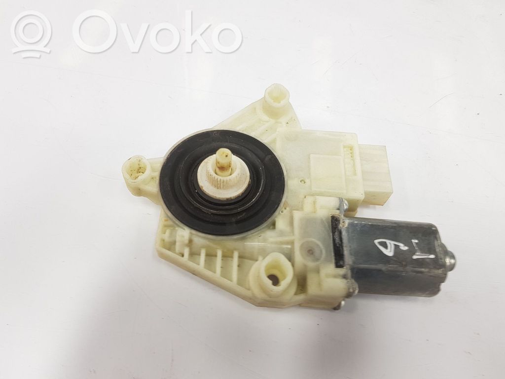 Volkswagen Golf VII Takaoven ikkunan nostomoottori 