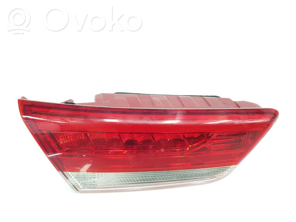 KIA Optima Takaluukun takavalot 