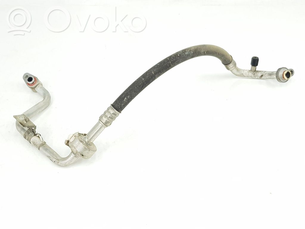 Ford Focus Ilmastointilaitteen putki (A/C) 