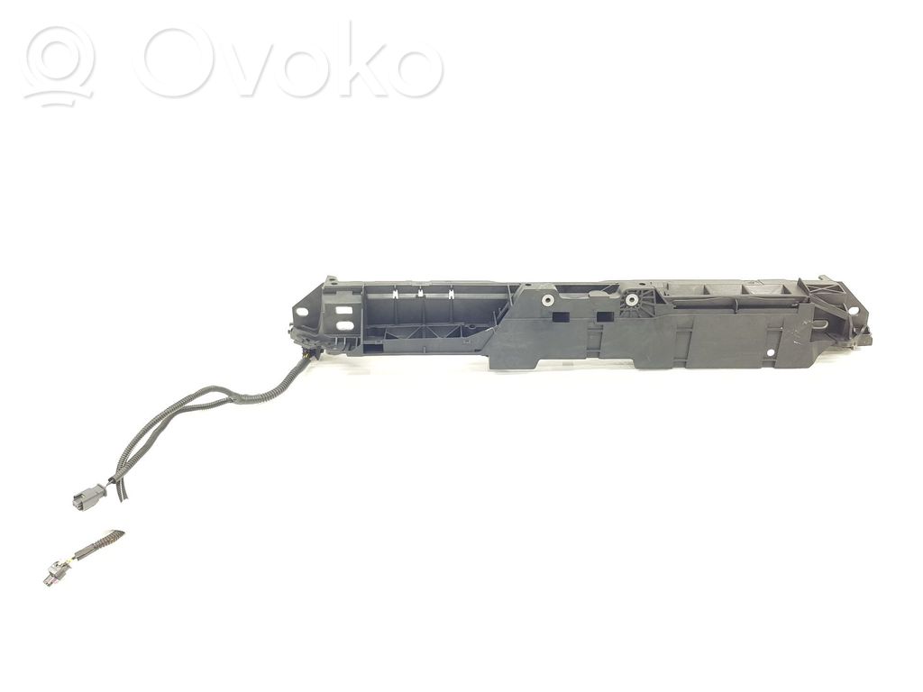 Opel Astra L Radiateur panneau supérieur d'admission d'air 