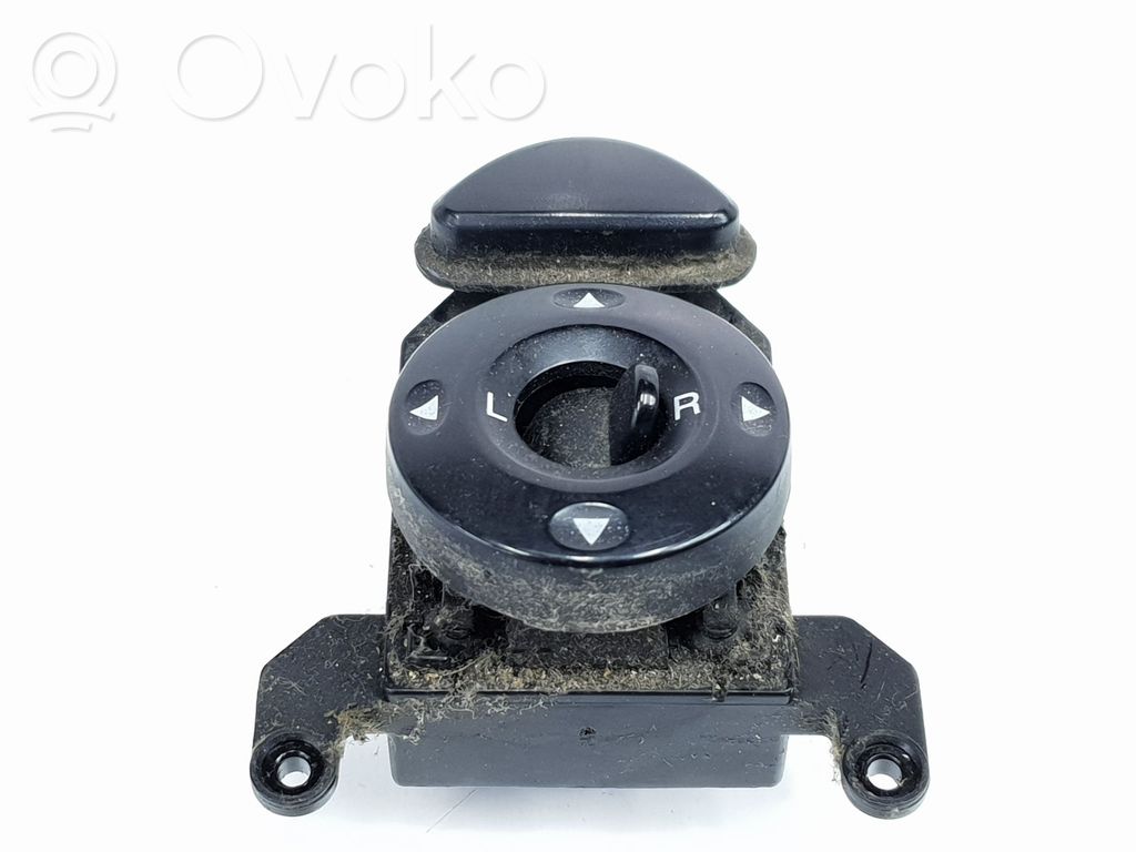 Hyundai Santa Fe Wing mirror switch 