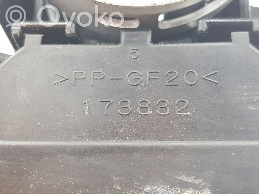 Toyota Yaris Pulsanti/interruttori sul volante