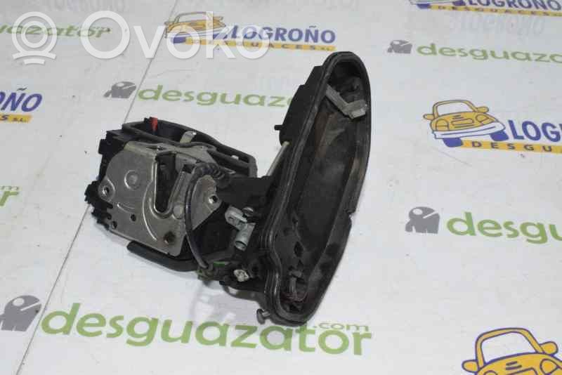 BMW X3 E83 Cerradura de puerta trasera 