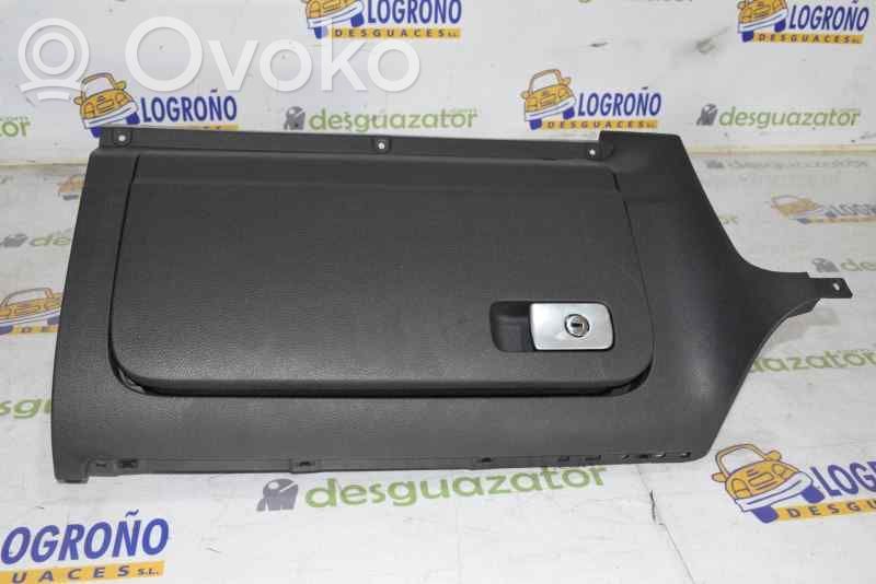Guantera   1K1857114AA,1K1857101G,1K1857114AA71N