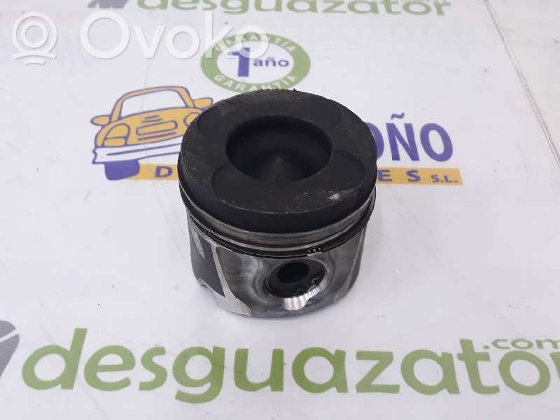 Nissan Navara D40 Piston 