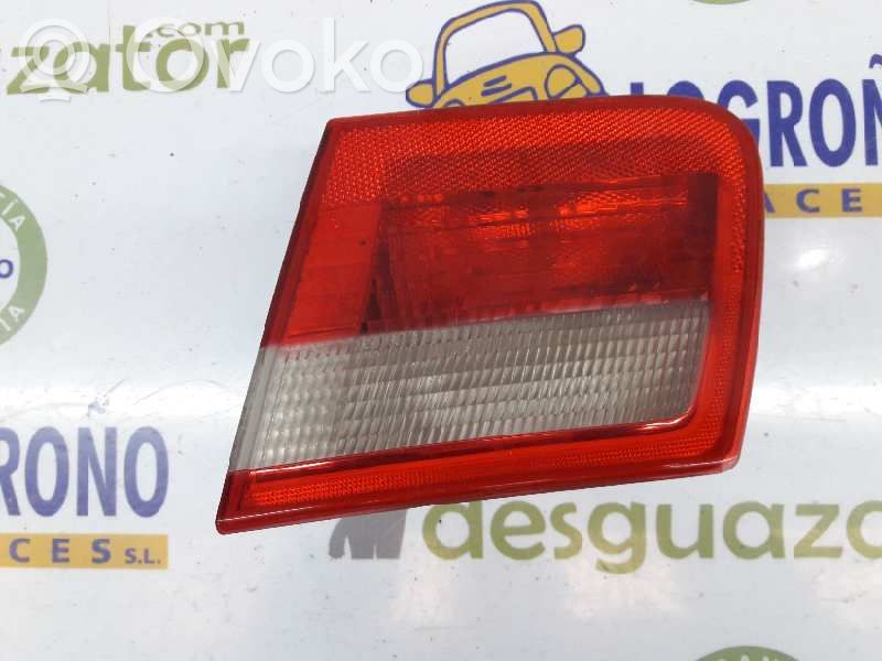 BMW 3 E46 Lampă spate în capacul portbagajului 