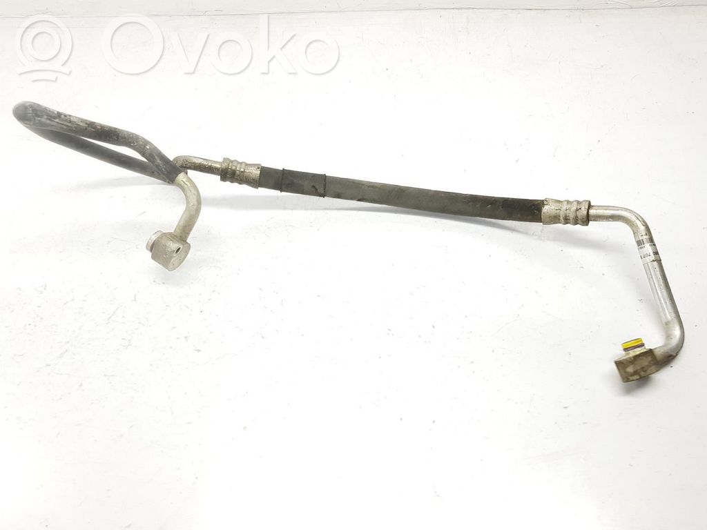 Audi A4 S4 B7 8E 8H Ilmastointilaitteen putki (A/C) 