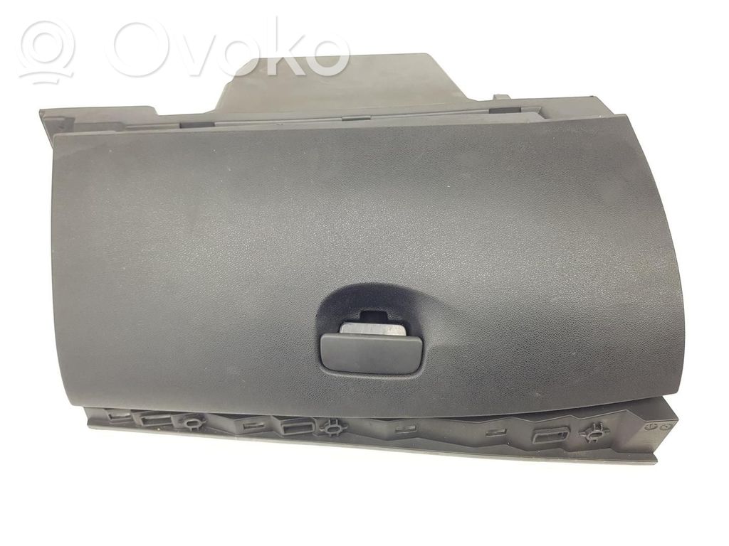 Guantera   681080008R,681083896R