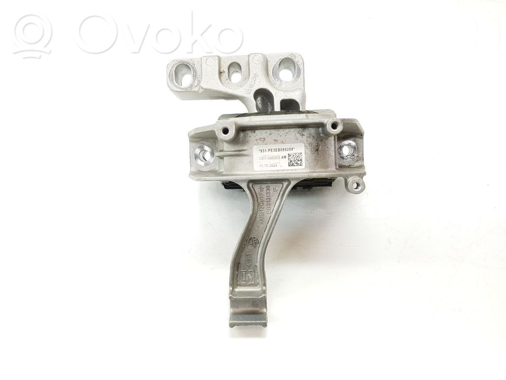 Volkswagen T-Roc Engine mount bracket 