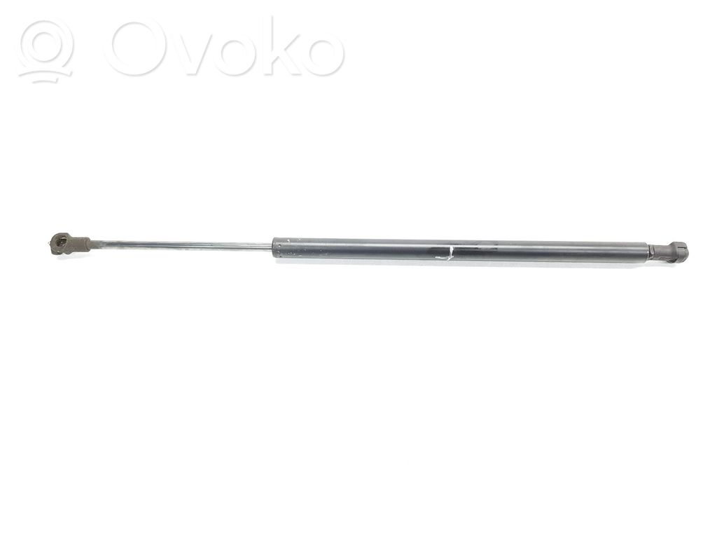 Mazda CX-3 Tailgate/trunk strut/damper 