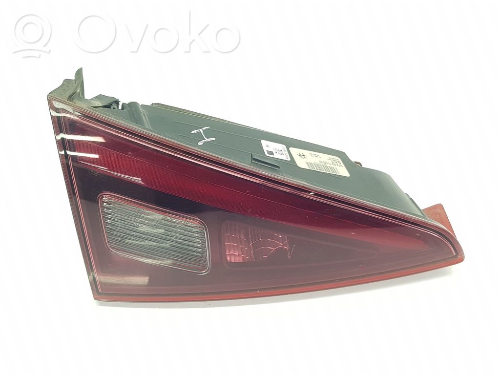 Alfa Romeo Giulia Takaluukun takavalot 