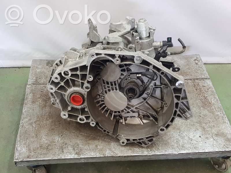 Opel Astra J Cutie viteze manuală cu 5 trepte 