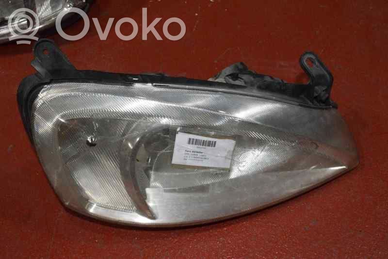 Opel Corsa C Phare frontale 