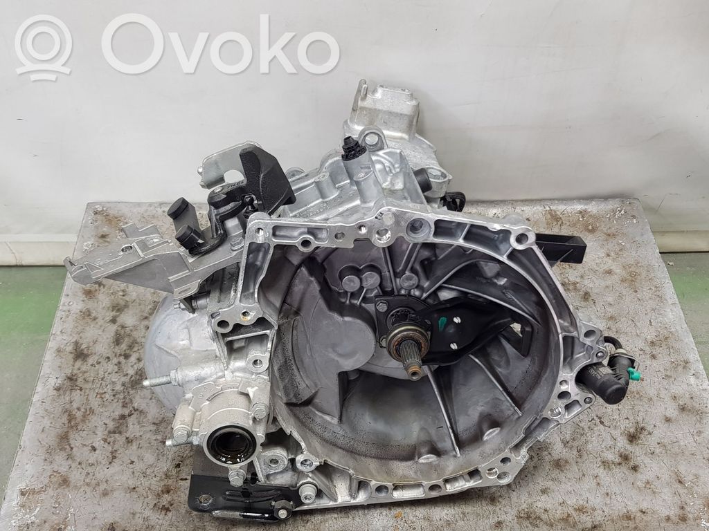 Opel Astra L Cutie viteze manuală cu 5 trepte 