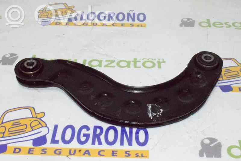 Ford C-MAX II Wahacz tylny 